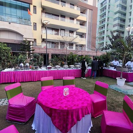 Gazebo Inn & Suites Medanta Gurgaon Exterior photo