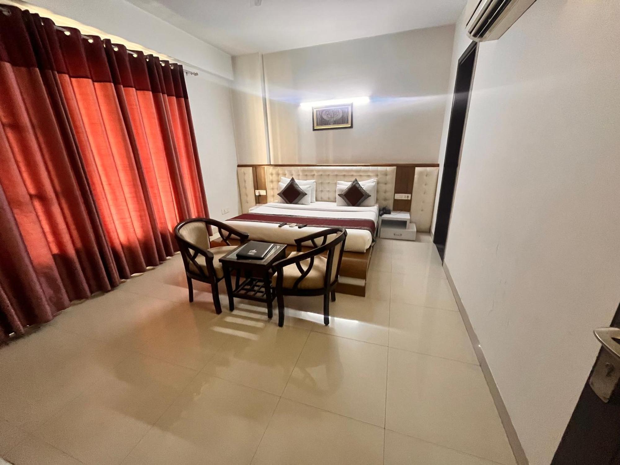 Gazebo Inn & Suites Medanta Gurgaon Exterior photo