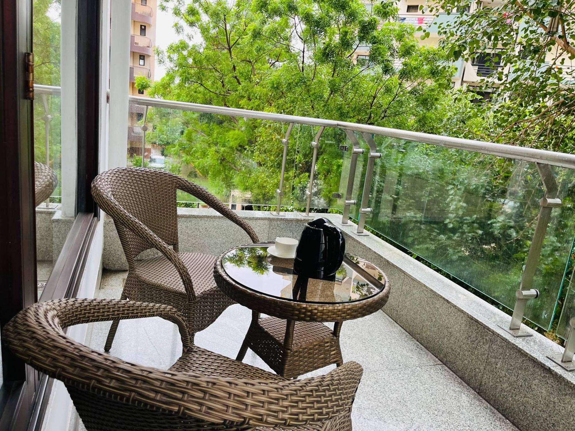 Gazebo Inn & Suites Medanta Gurgaon Exterior photo