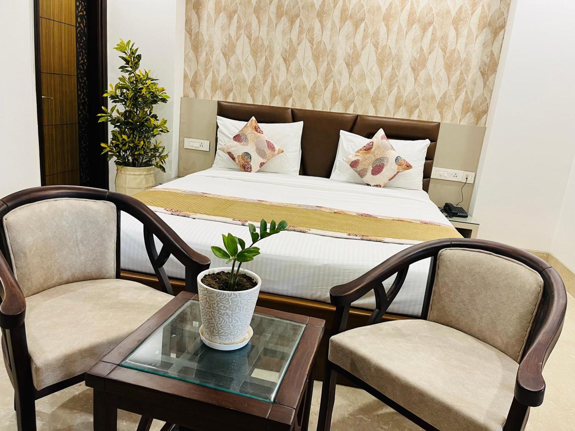 Gazebo Inn & Suites Medanta Gurgaon Exterior photo